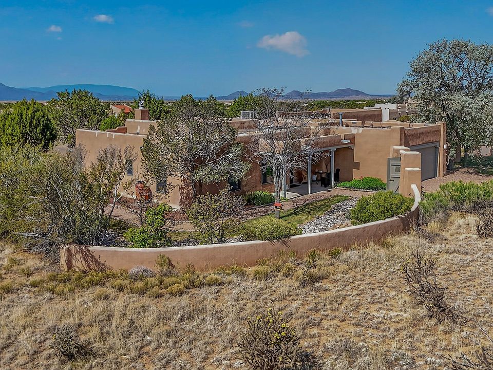 1st image of 85 Herrada Rd