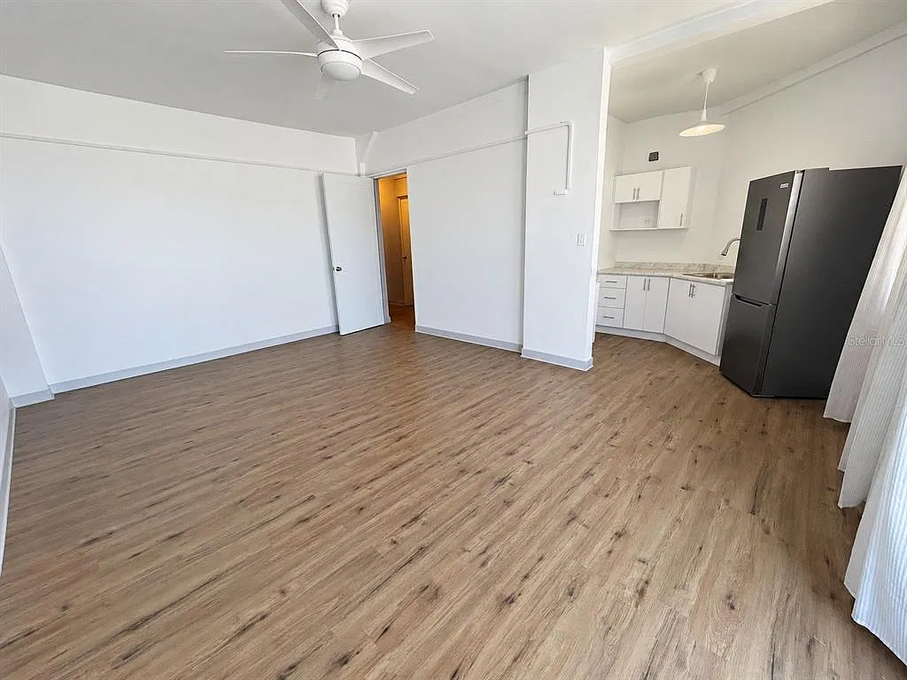 2 bed, 1.0 bath, 861 sqft, $1,000 — Photo 3
