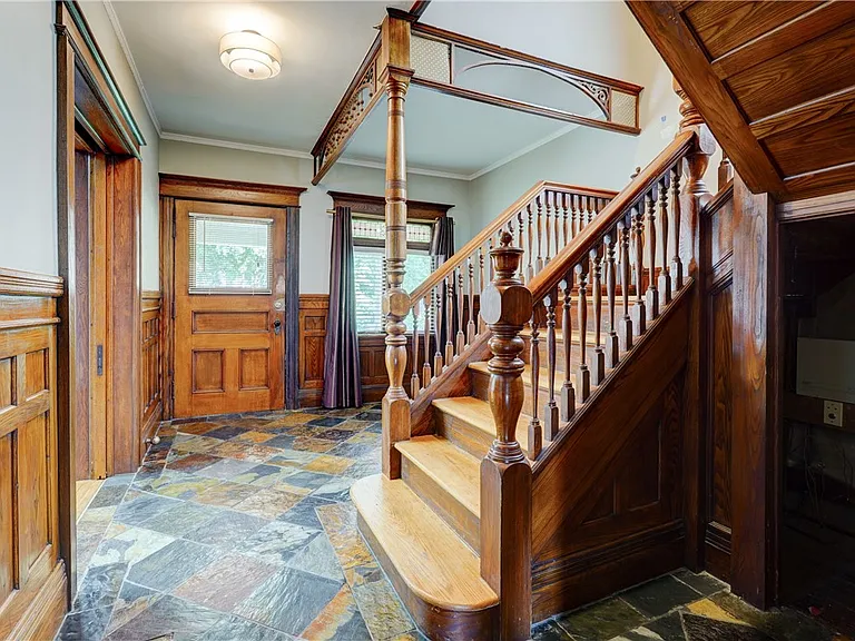 31 Birch Cres — Photo 7