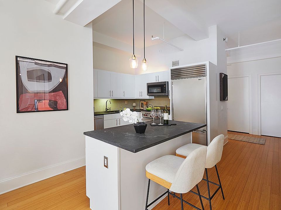 1st image of 365 Bridge St APT 5A