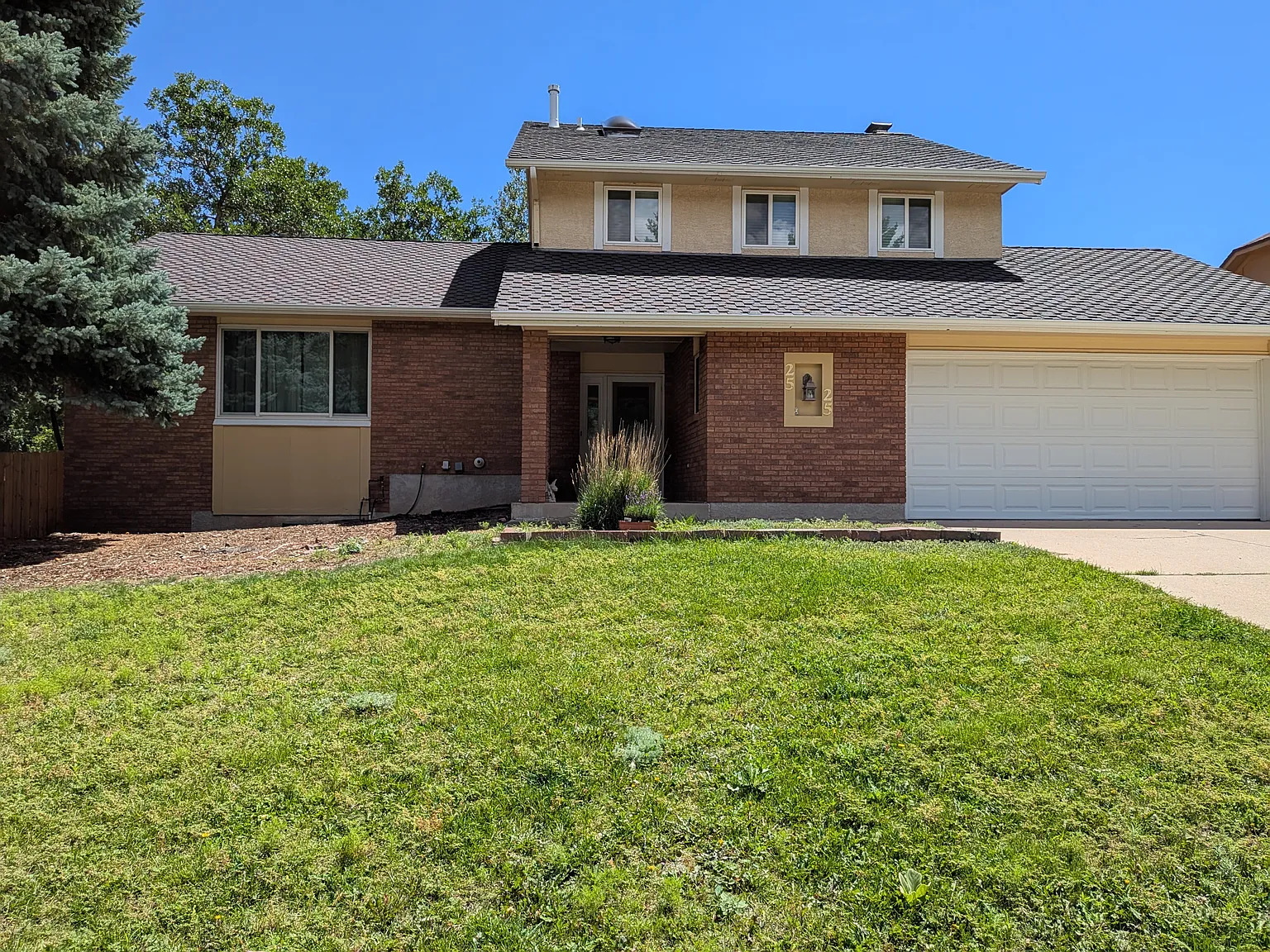 4 bed, 3.5 bath, 2468 sqft, $3,200 — Photo 3