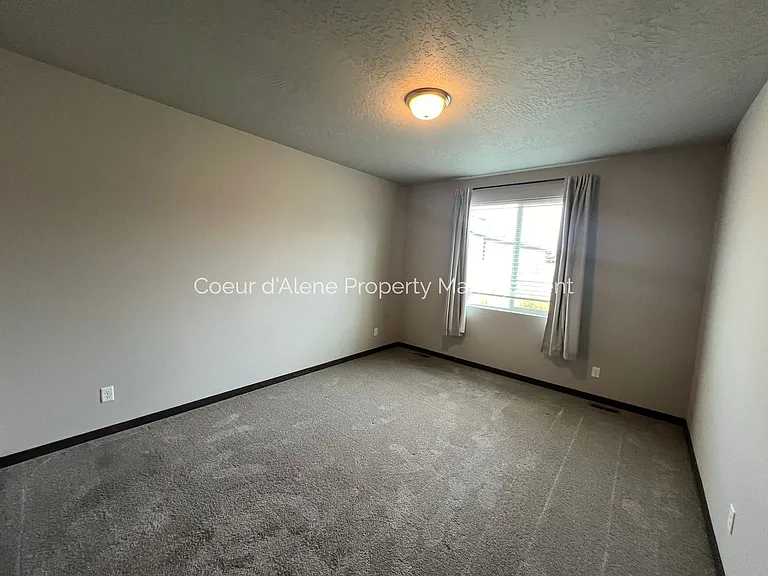 246 N Olivewood Ln — Photo 14