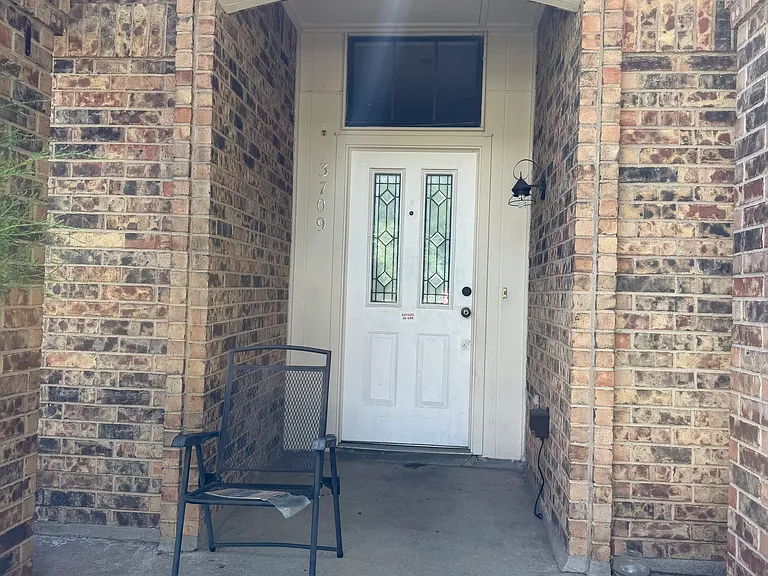 3709 Seville Ln — Photo 3