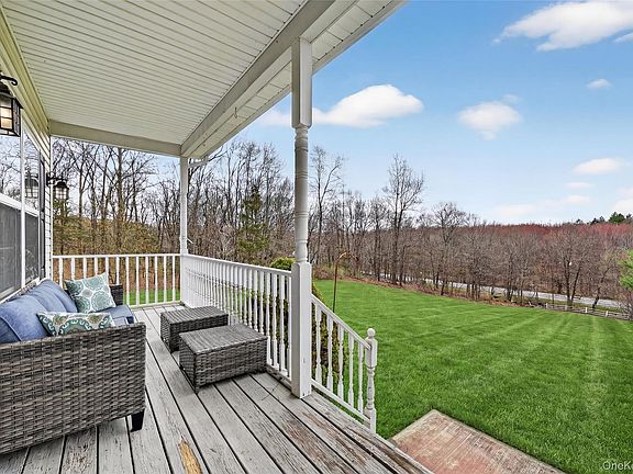 5th image of 1071 Craigville Road