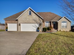 4553 Hummer Dr, Springfield, MO 65802