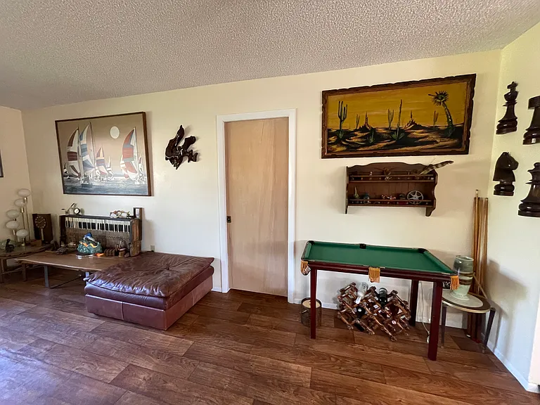 255 S Venice Blvd — Photo 8