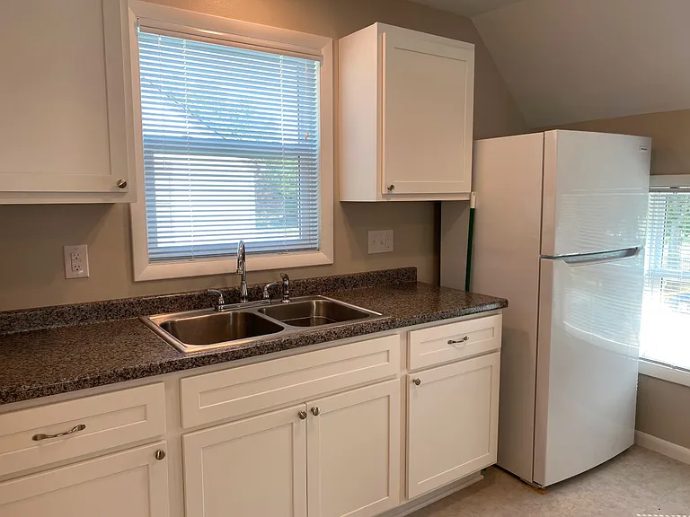 813 Crawford Ave #813 — Photo 6