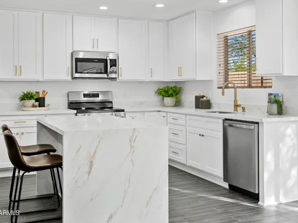 1591 E BRADSTOCK Way, San Tan Valley, AZ 85140