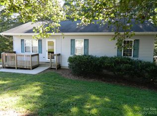 3714 Ocean Ct SE, Hudson, NC 28638