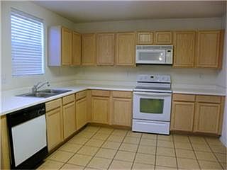 5th image of 505 Riverflat Dr