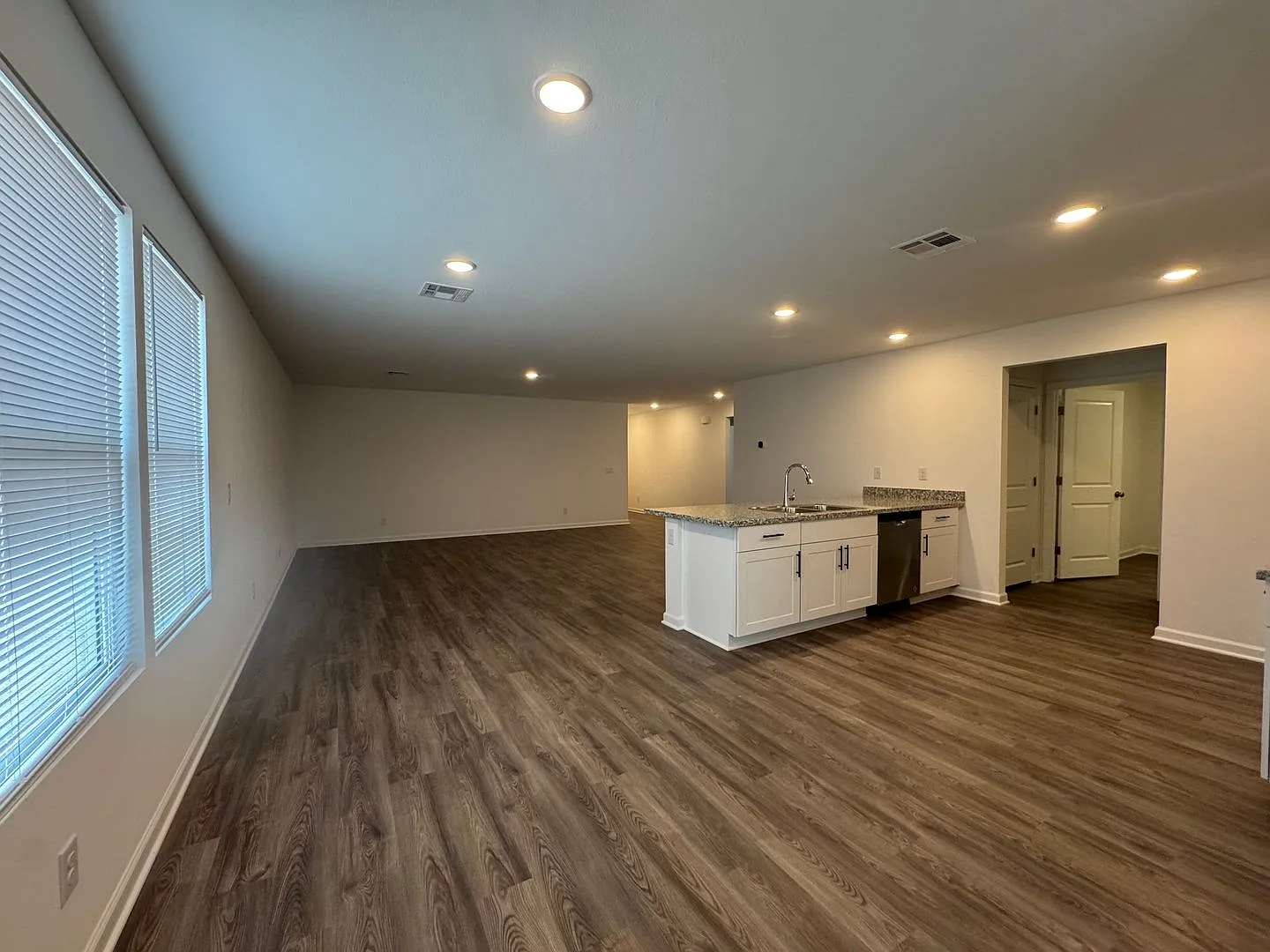 Modern 3-Bedroom Home in Gated El Rio Country Club Community! — Photo 2