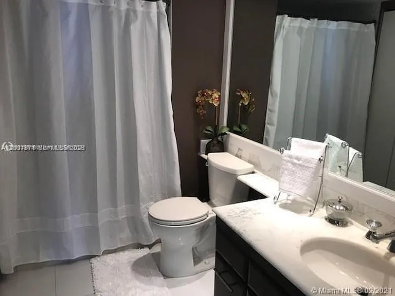 19707 Turnberry Way #23F — Photo 24