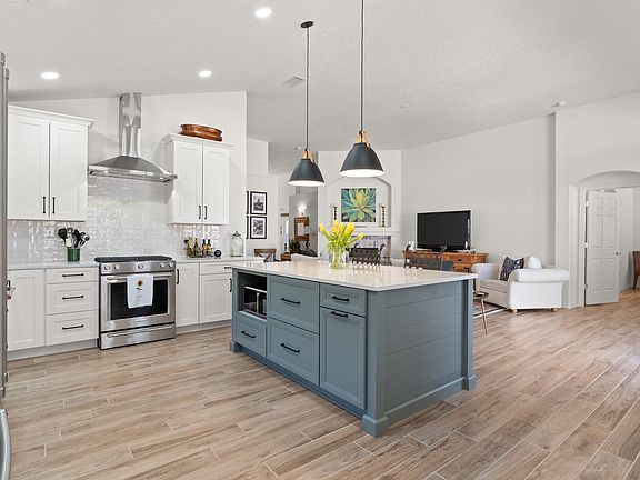 4th image of 9305 Drolet Dr NW