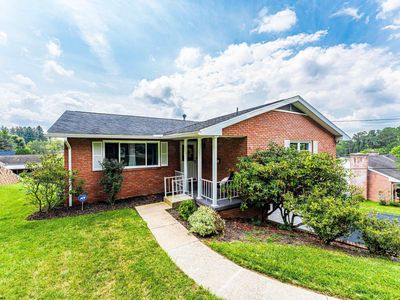 936 Pine Hill Dr, Fairmont, WV, 26554