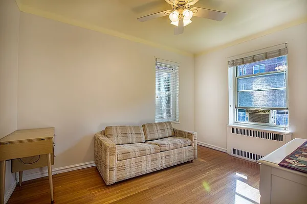 Sold by Trager LLC | media 6