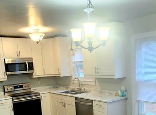 1376 W Hiawatha Dr, Appleton, WI 54914