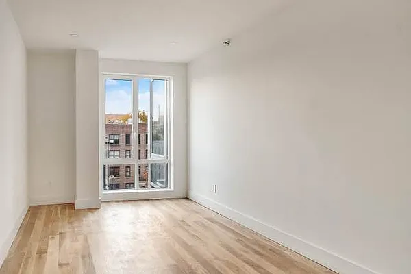 Rented by EXR | media 6