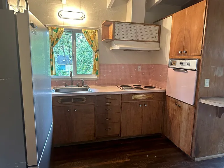 351 W 10th Ave #3/4 — Photo 6