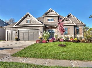 113 NW Ambersham Dr, Lees Summit, MO 64081