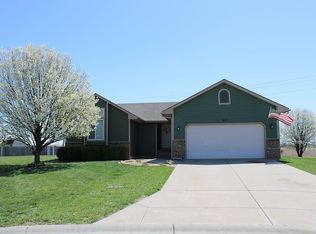 415 Wheatridge Ct, Newton, KS 67114