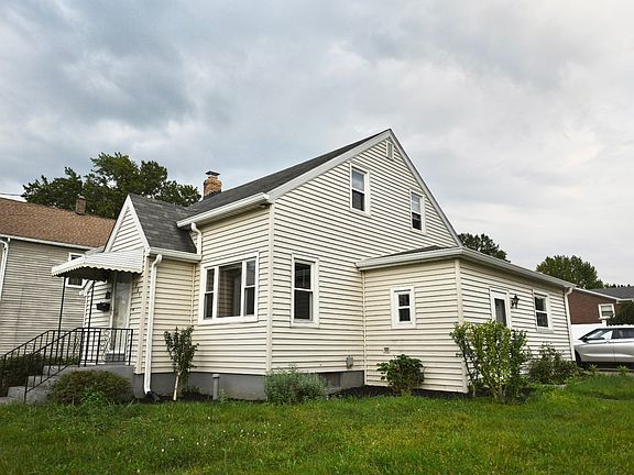 2nd image of 961 W 32nd St