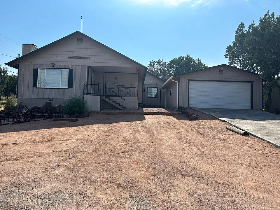502 N Hogan Dr