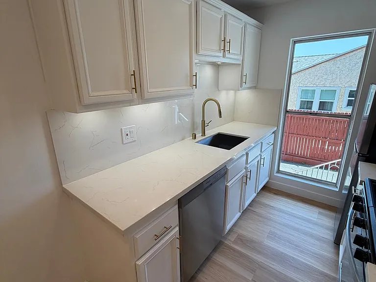 4434 Lowell Ave #1 — Photo 5