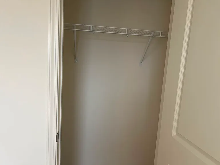 2213 Glen Crossing Dr — Photo 25