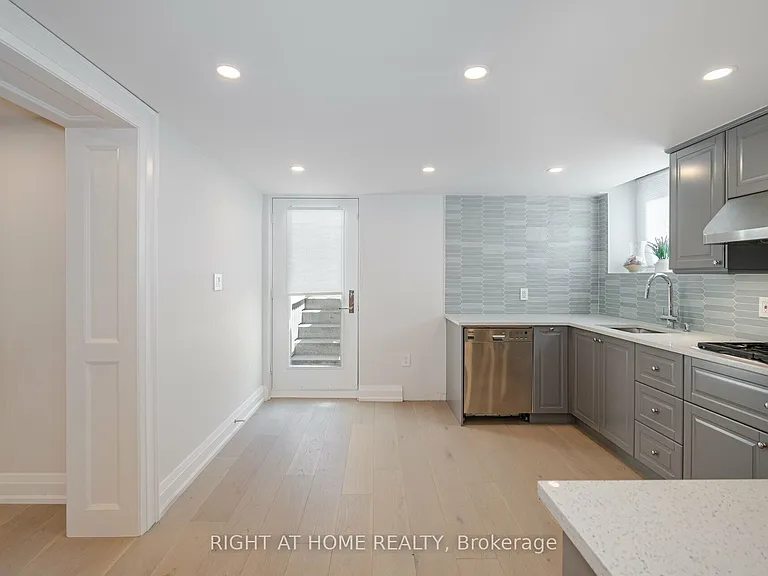 19 Talgarth Rd — Photo 26