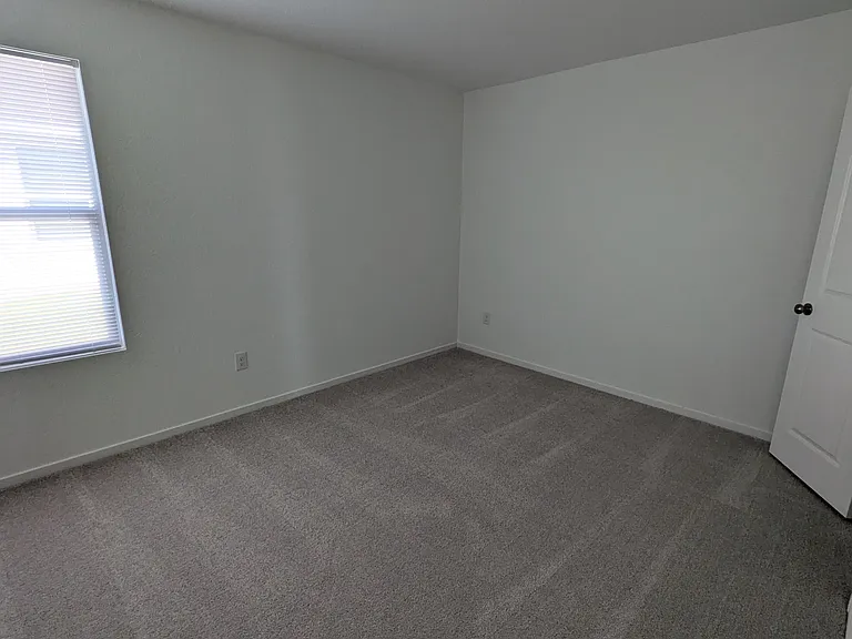 3131 Dispatch Dr — Photo 10