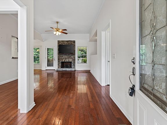 5th image of 1422 Grassland Dr