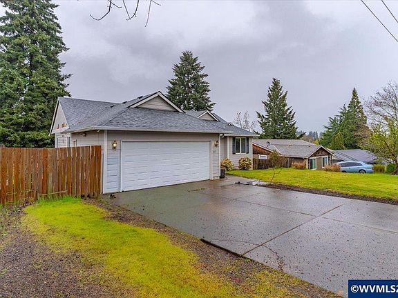 2nd image of 1655 Davis Rd S