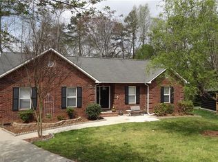 2515 Waynick St, High Point, NC 27265