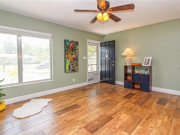 2nd image of 3027 Wood St