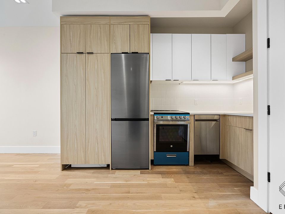 1st image of 1080 Rogers Ave #4R