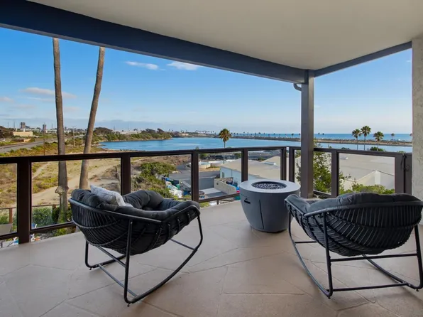 331 Olive Ave APT 202, Carlsbad, CA 92008