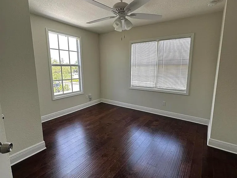 340 Walton Blvd — Photo 7
