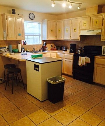 5th image of 3415 Robbie Ln
