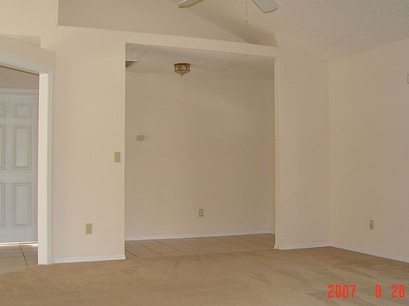 4th image of 873 W Wisconsin Ave