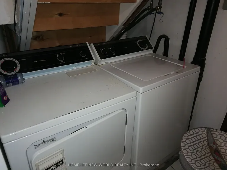 325 Jarvis St #33 — Photo 9