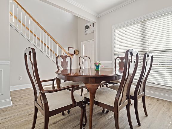 5th image of 109 Bentmoor Cir