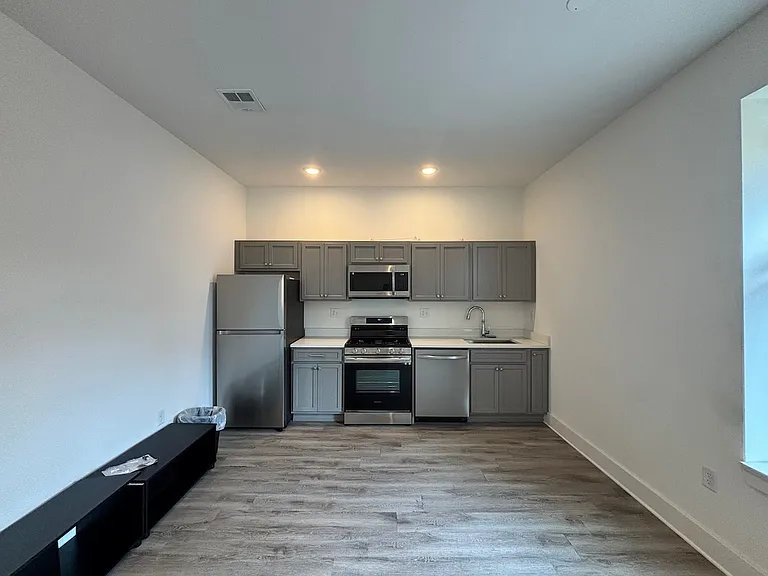 328 Mill St #2 — Photo 5