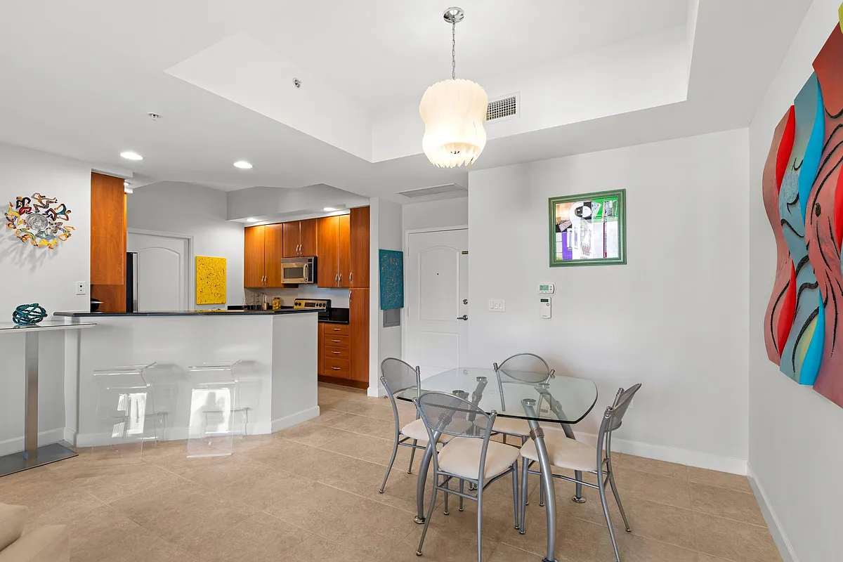 Building Photo - 801 S Olive Ave #1417