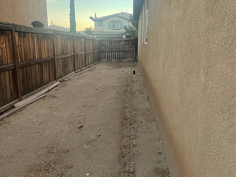 14190 Blackstone St — Photo 57