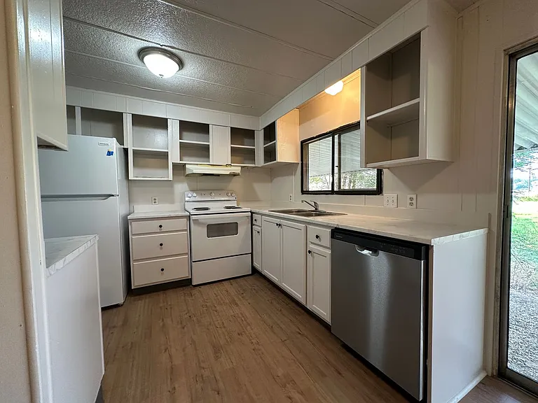 2511 Hanna Ave — Photo 6