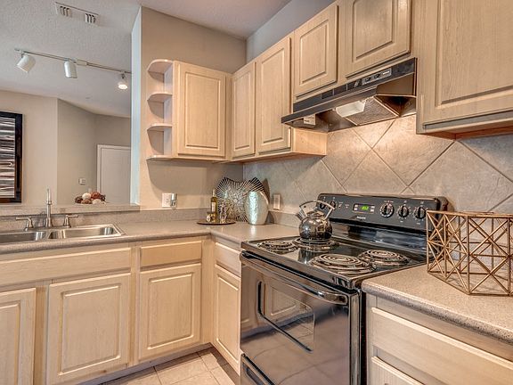 3rd image of 10246 Douglas Oaks Cir #118-301
