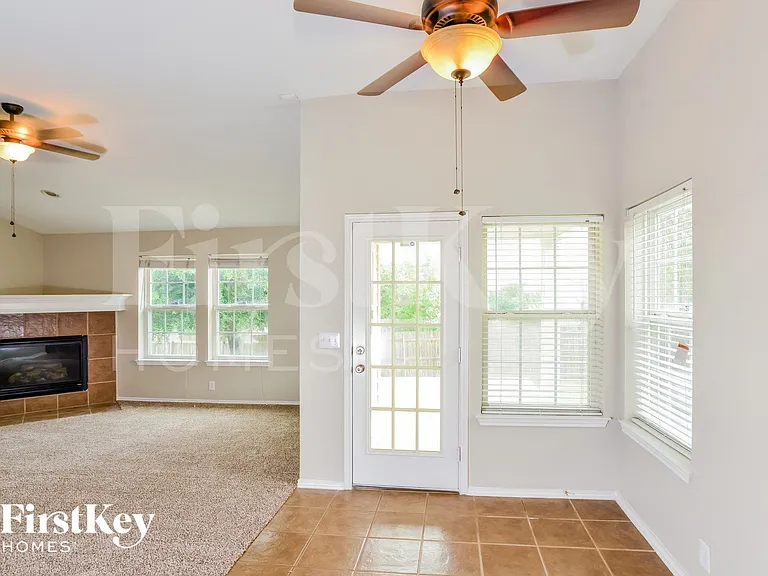 13701 Laramie Hl — Photo 4