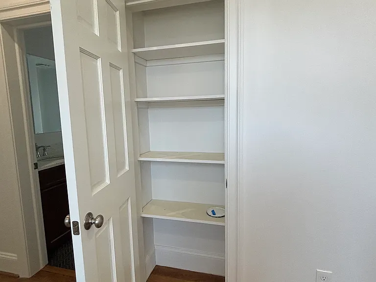 24 S Warren Ave #B — Photo 17