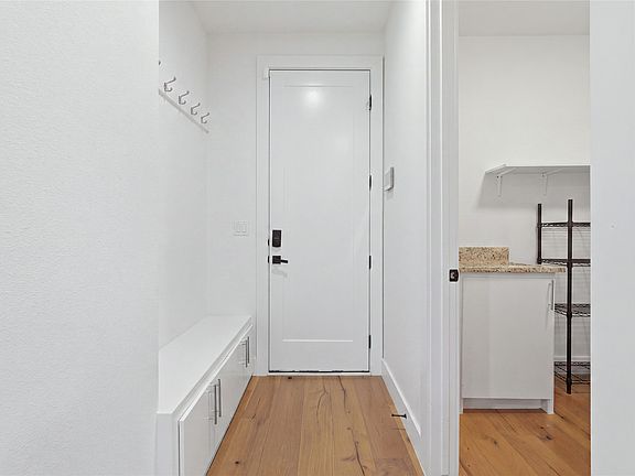 3rd image of 1808 Shaw St