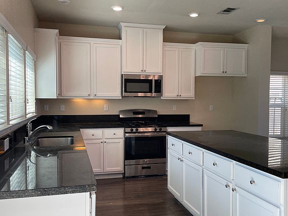 3rd image of 6042 Potters Ct